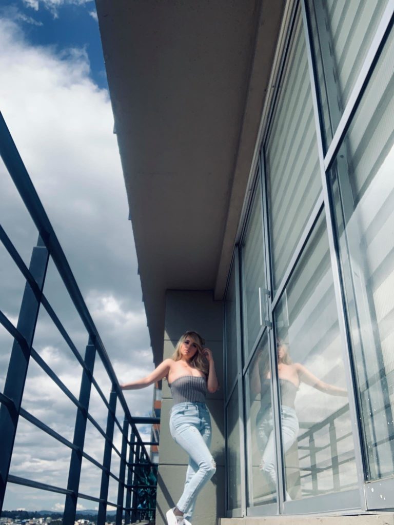 4395f9293564f8a96b5779c3300bd41d-full