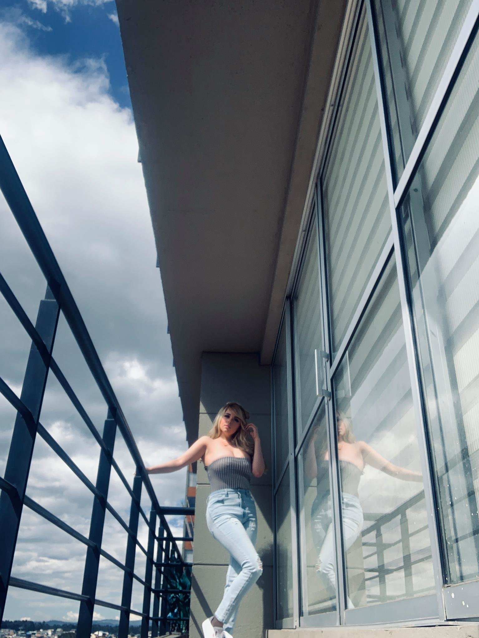 4395f9293564f8a96b5779c3300bd41d-full