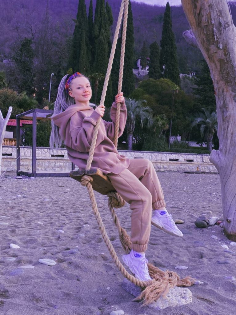 68552af7f31b73bd4dfec508f1e471f4-full