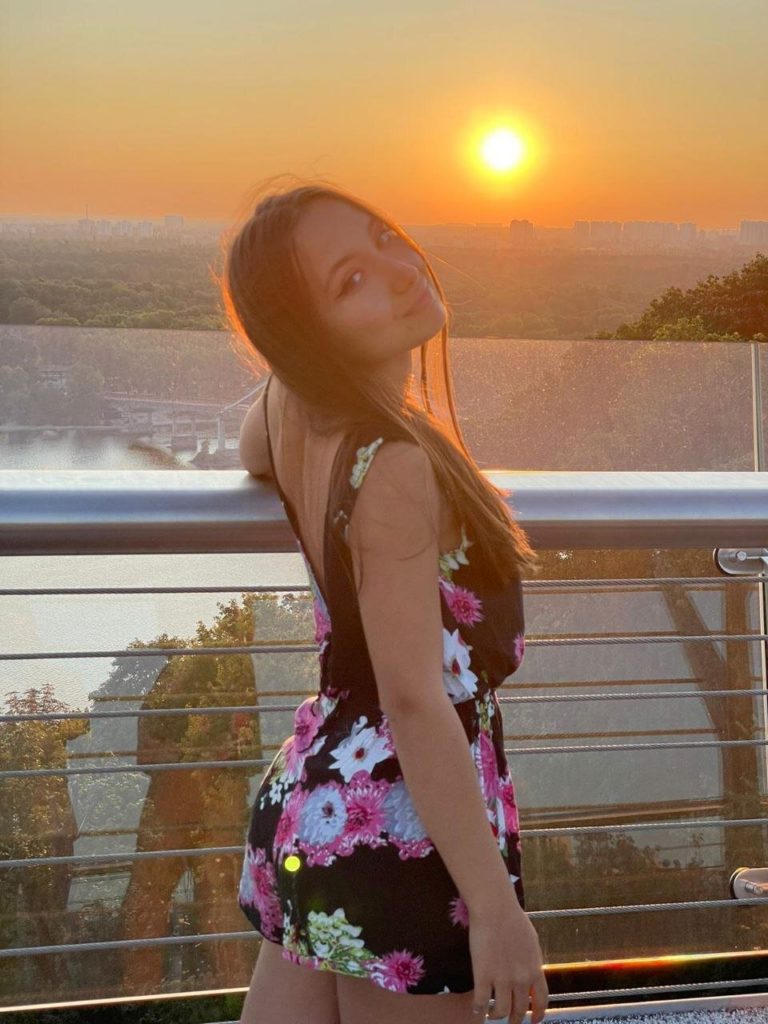 d66f55cf33824d63953e30ed193b0c44-full