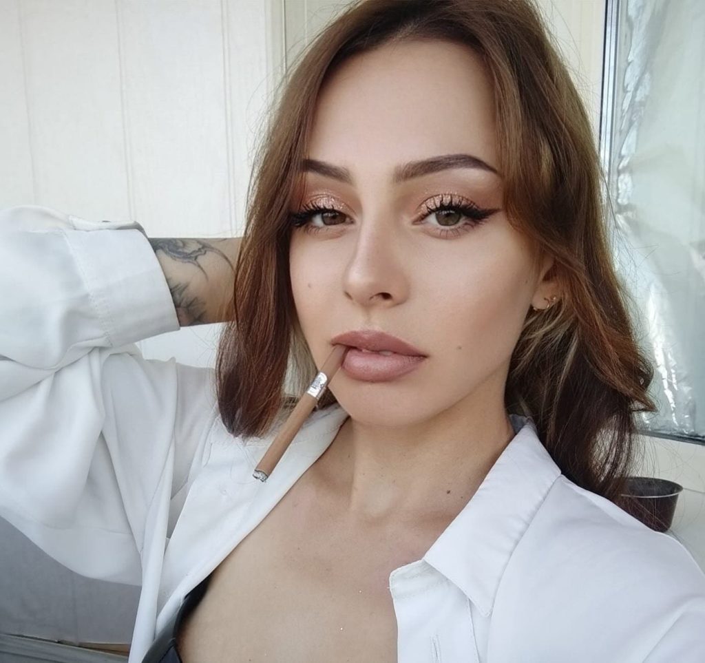 eaaf43a141de2735b0c246c84960e801-full-1